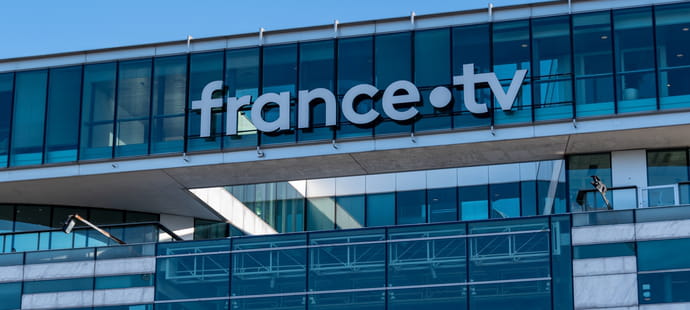 France T&eacute;l&eacute;visions somm&eacute;e de se r&eacute;former face &agrave; une situation financi&egrave;re critique