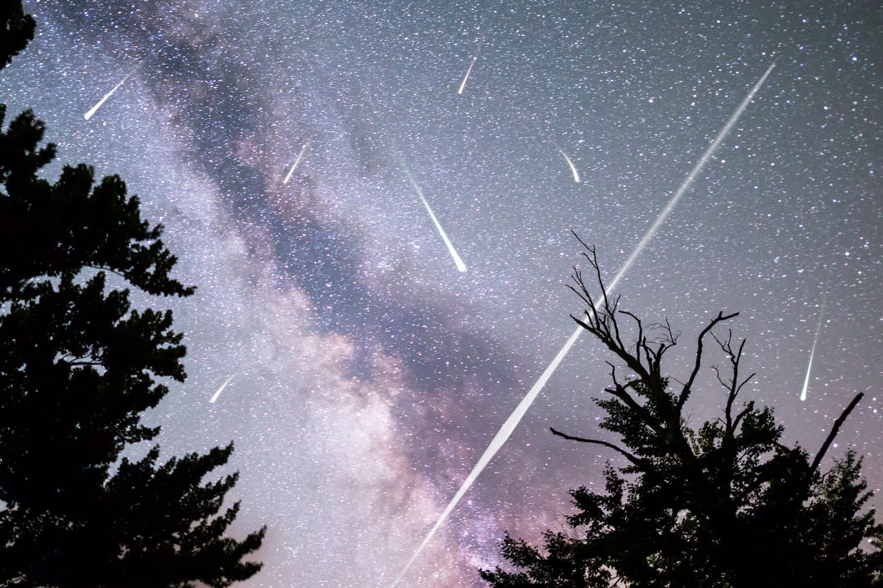 20 météores par heure : une pluie d'étoiles filantes arrive en France, retenez bien cette date