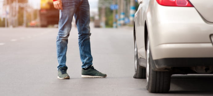 Il transforme sa voiture de service en voiture de fonction, arr&ecirc;te de travailler quand son patron lui enl&egrave;ve, et la justice lui donne raison