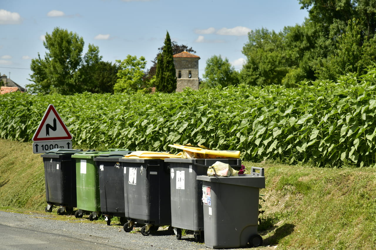 Locataires et propriétaires vont bientôt payer pour une nouvelle taxe à cause de leurs déchets