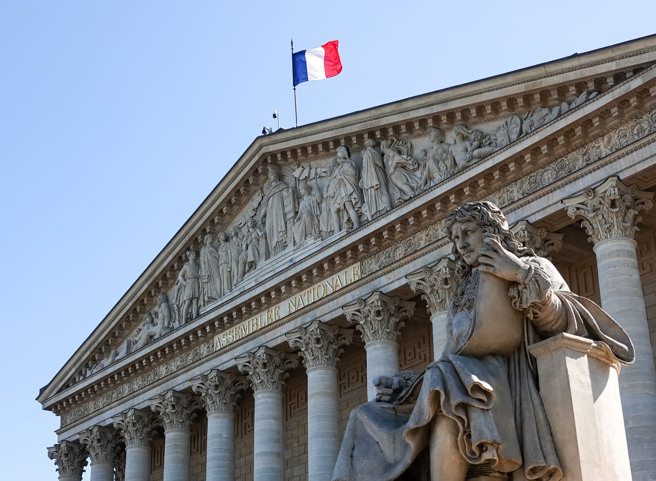Assemblée nationale : le socle commun reprend la main avec le soutien du RN