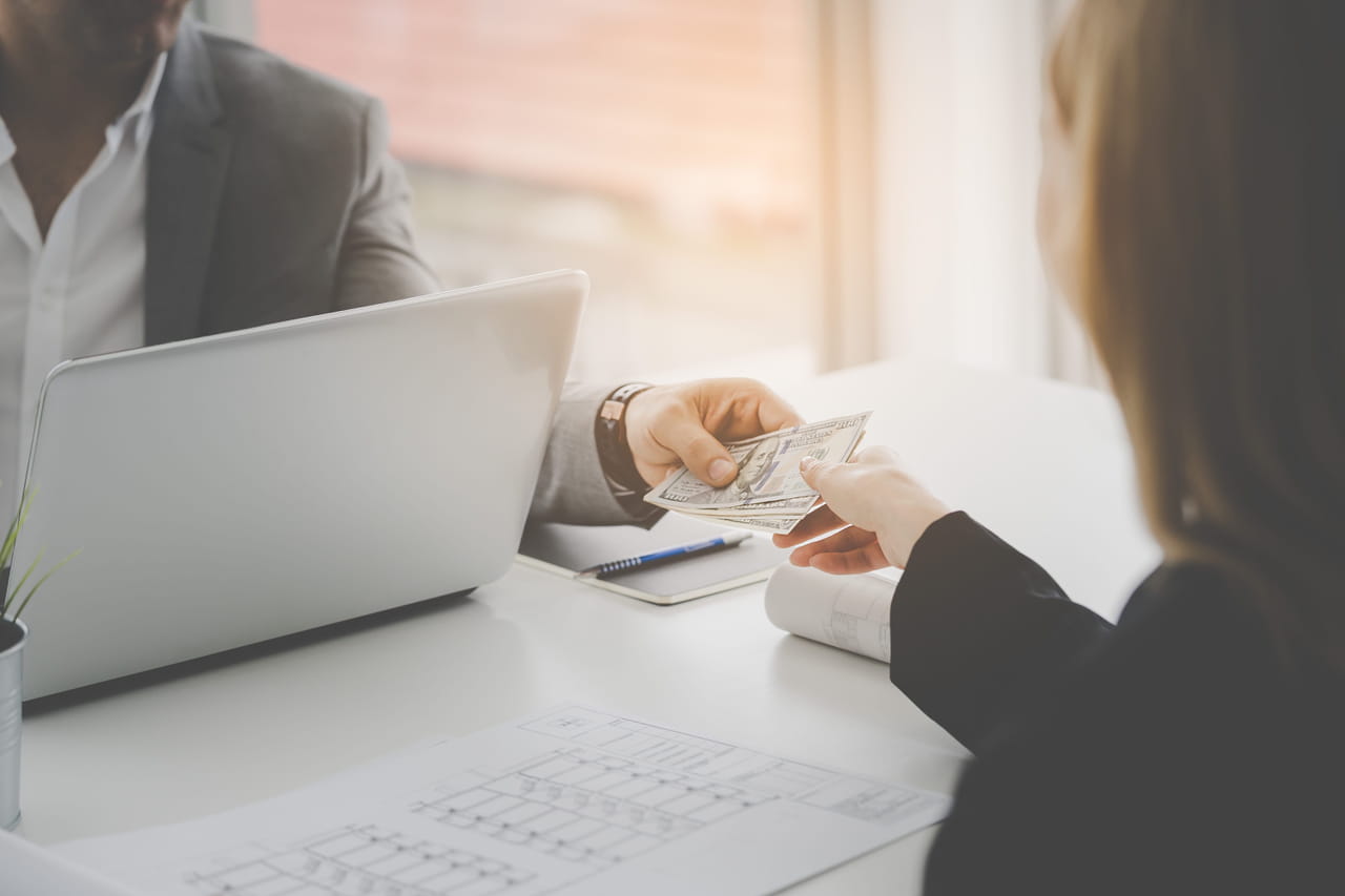 Sous-payée car elle n'avait pas le diplôme requis, cette salariée fait plier son employeur devant la Cour de cassation