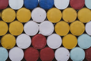Les prix du p&eacute;trole chutent apr&egrave;s deux nuits sans frappes entre les Etats-Unis et l'Iran