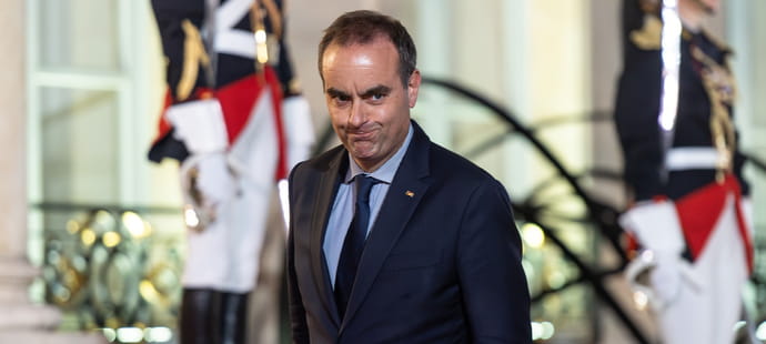 Le gouvernement affronte une multiplication des fronts sociaux avant la Toussaint