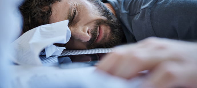 Le contr&ocirc;le des cong&eacute;s maladie &eacute;volue, les salari&eacute;s en arr&ecirc;t de travail feraient mieux de v&eacute;rifier leurs mails