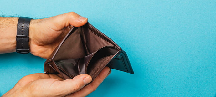 Si vous touchez ce salaire en 2026, vous faites partie des salari&eacute;s les plus pauvres en France&nbsp;: l'Insee fixe les seuils de pauvret&eacute;