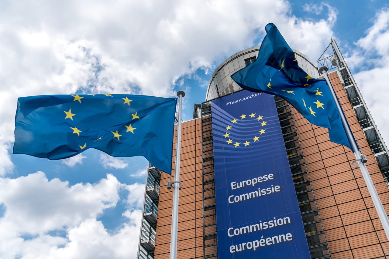 Bruxelles face au mur : la transition électrique menace l'industrie automobile européenne