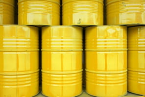 Le prix du p&eacute;trole au plus haut depuis fin juillet apr&egrave;s la reprise des frappes entre l'Iran et les Etats-Unis