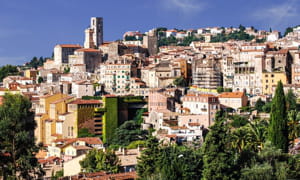 a grasse, le prix de vente au m2 d'un appartement s'élève à 3 222 euros en