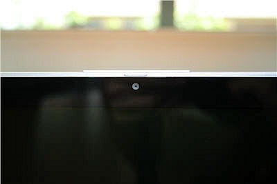 la webcam intégrée propose une résolution de 1,3 mpixels