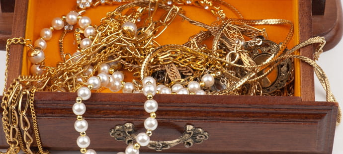 "Je rach&egrave;te de l'or tous les jours"&nbsp;: voici le meilleur moment pour revendre ses bijoux selon ce professionnel