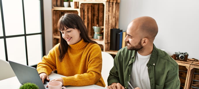 Ils ont cach&eacute; qu'ils &eacute;taient en couple au travail&nbsp;: ils sont licenci&eacute;s pour faute grave