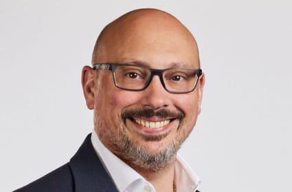 "L'IA va donner des super-pouvoirs aux PME et forcer les grandes agences pub &agrave; se r&eacute;inventer"