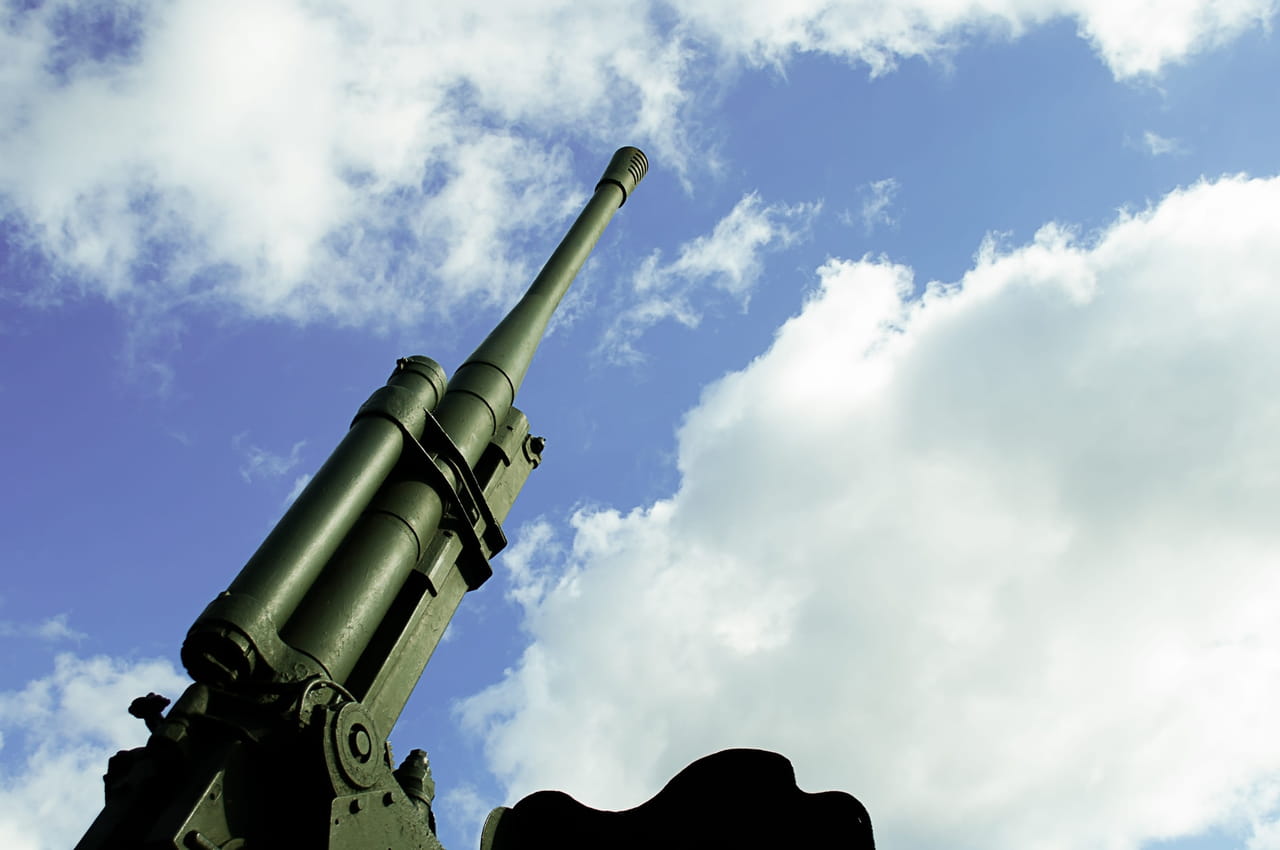 KNDS, fabricant du canon Caesar, suspend son entrée en Bourse