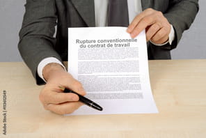 Face aux abus, l'ex&eacute;cutif durcit le cadre des ruptures conventionnelles