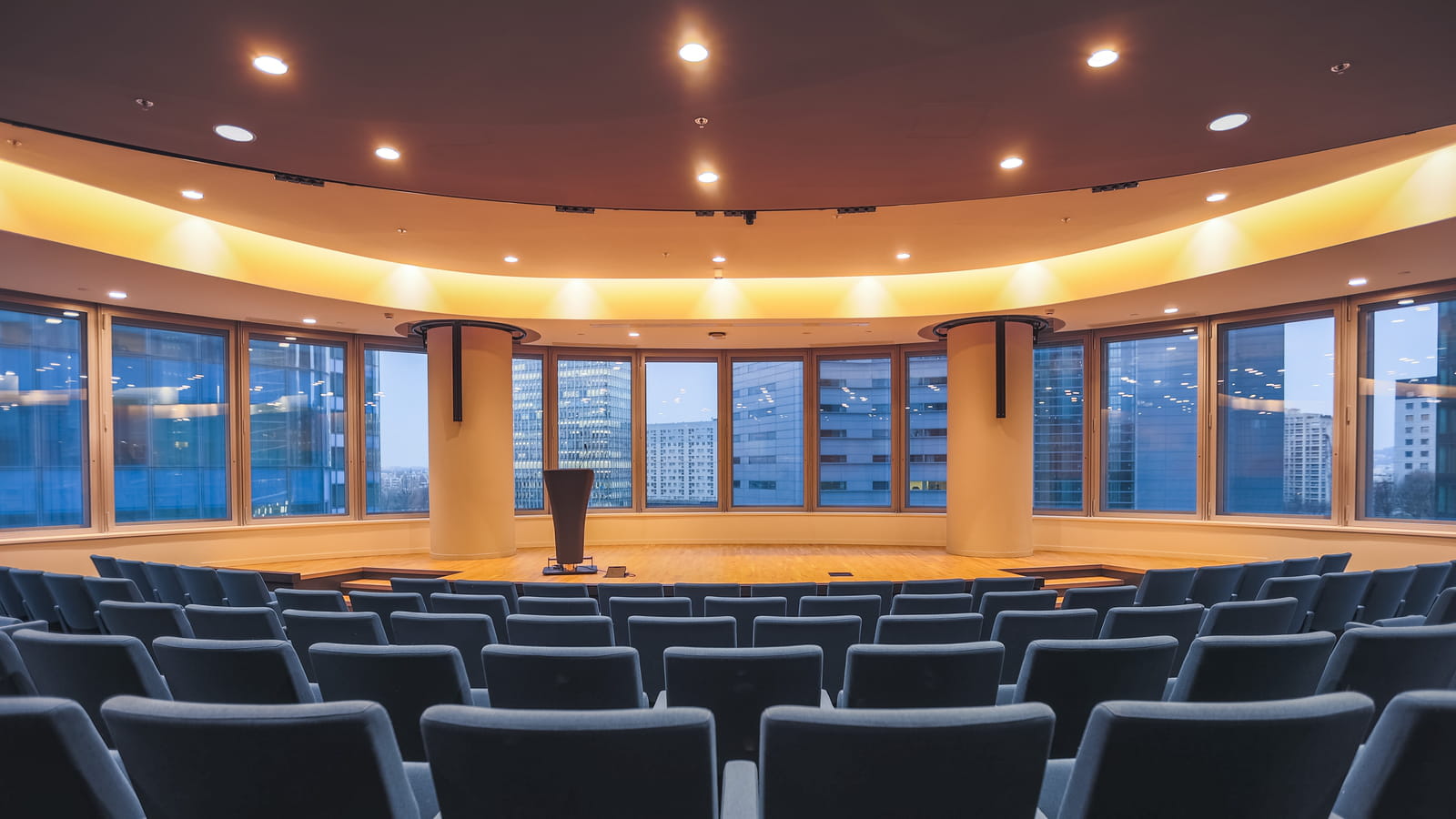 Salle de conférence équipée