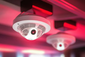 Ce grand magasin parisien cachait des cam&eacute;ras de surveillance dans les d&eacute;tecteurs de fum&eacute;e, il est condamn&eacute; &agrave; une amende record