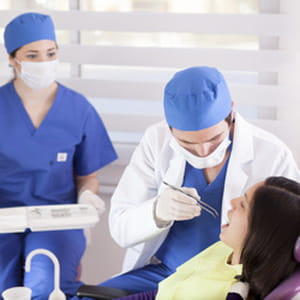 l'inspection générale des finances attribue aux chirurgiens-dentistes un revenu