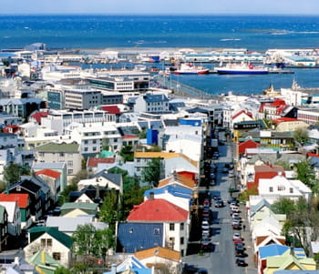 une vue de reykjavik.