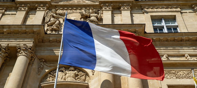 Emmanuel Macron tombe &agrave; 11&nbsp;% de confiance, au plus bas depuis 2017