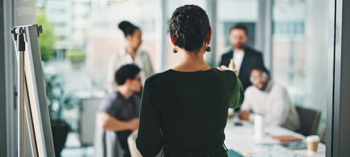 Sanction disciplinaire: une fonctionnaire utilise ses coll&egrave;gues &agrave; des fins personnelles puis demande l'annulation de sa sanction devant le juge