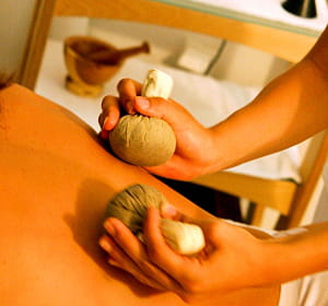 la cure 'délicieusement spa' revient à 78 euros par jour et par personne.