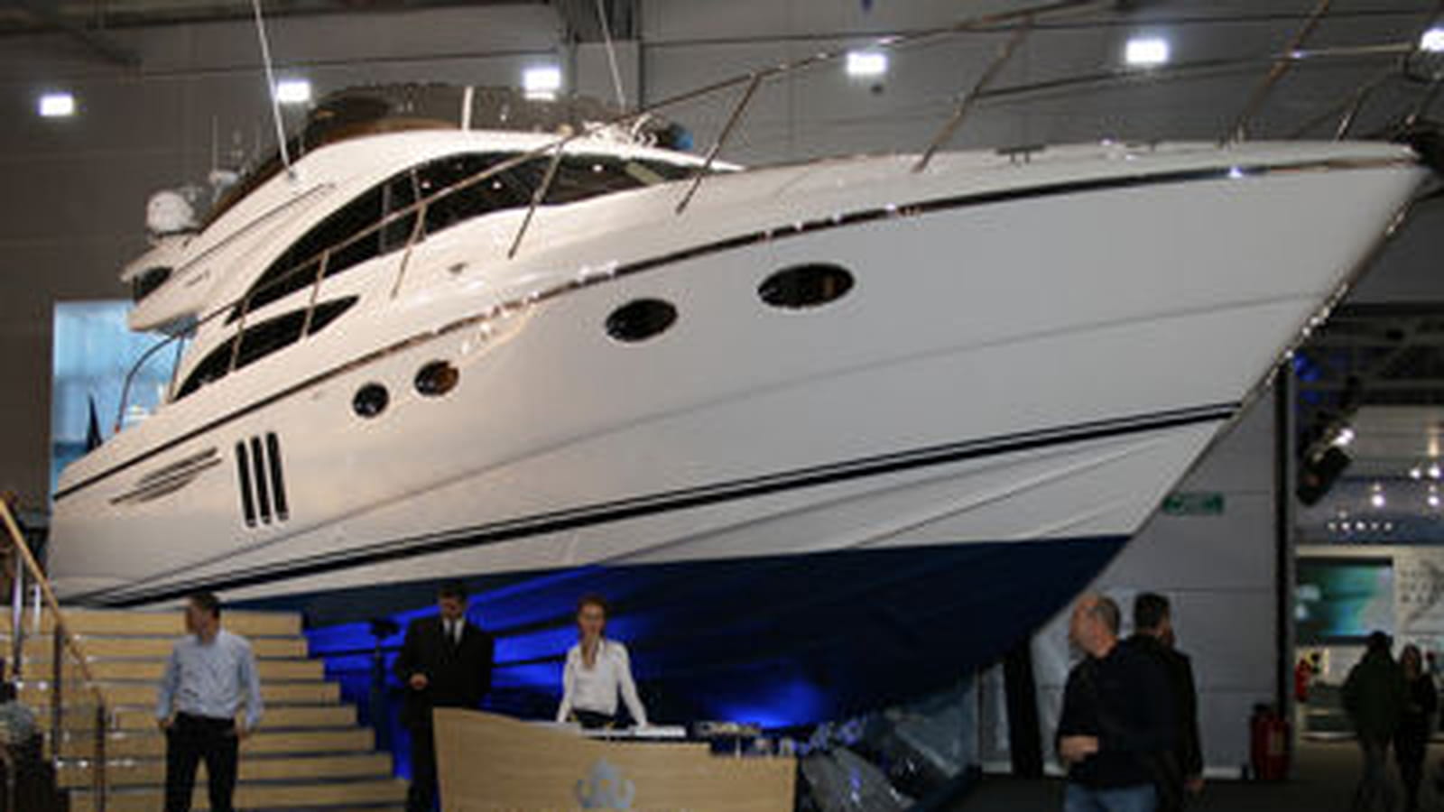 Yacht