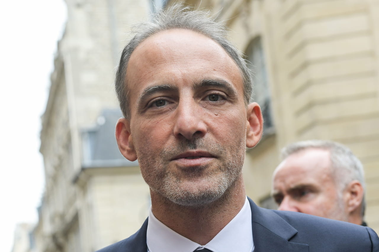 Glucksmann affirme que La France insoumise organise une hostilité contre sa campagne