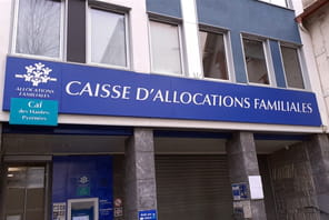 Un virement de 357&nbsp;euros arrive sur les comptes de 7&nbsp;millions de familles&nbsp;: les allocations de la CAF augmentent