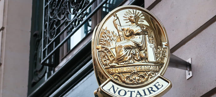La propri&eacute;taire d'un logement d&eacute;c&egrave;de, son h&eacute;ritier veut r&eacute;cup&eacute;rer le bien mais les locataires le font condamner en justice