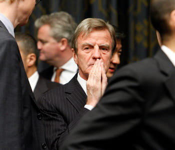 bernard kouchner, ministre français des affaires étrangères.