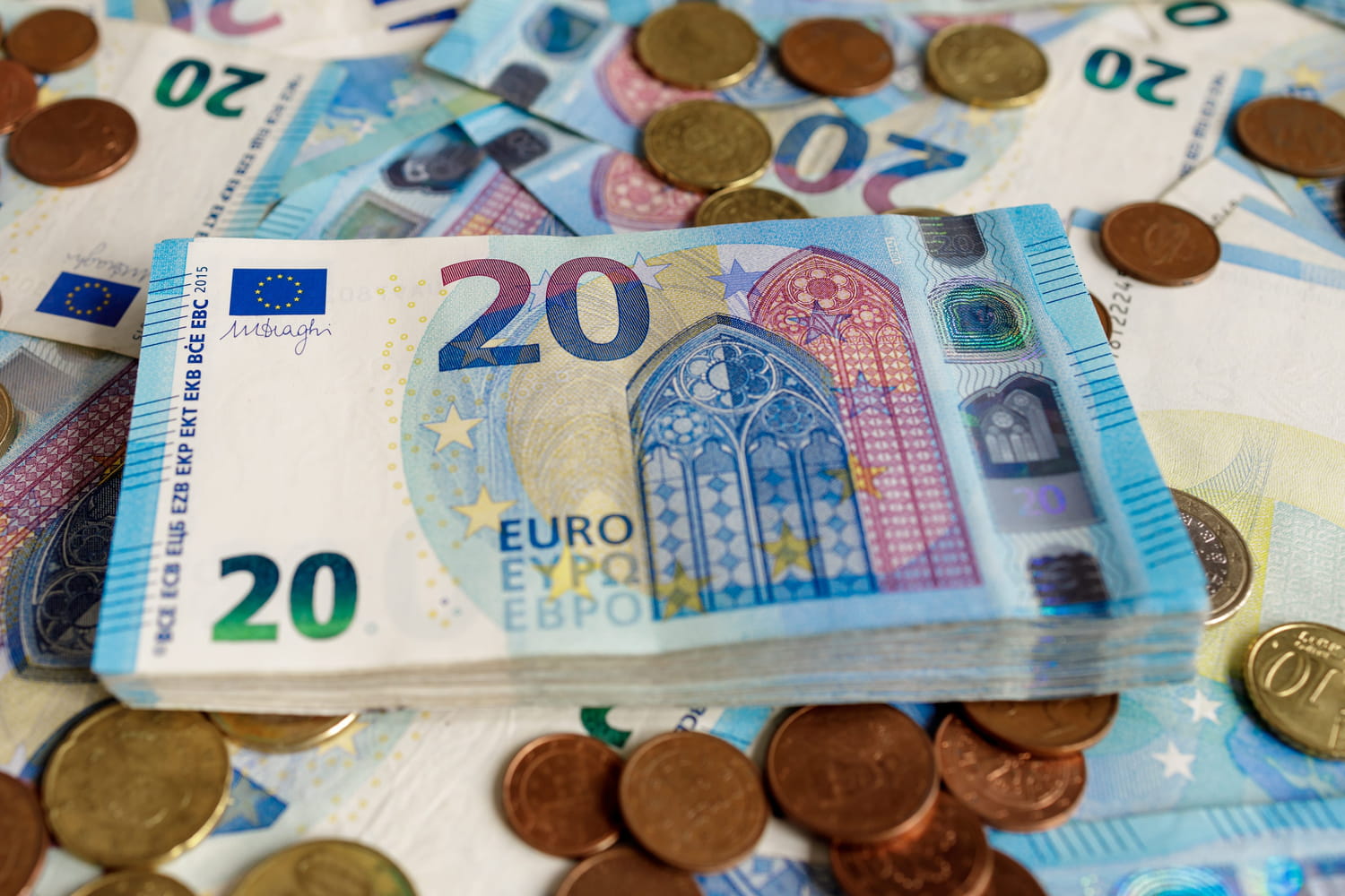 L'Inspection générale des finances et l'Inspection générale des affaires sociales proposent dix mes pour économiser 4,2 milliards d'euros sur les politiques familiales, en ciblant principalement les ménages les plus aisés