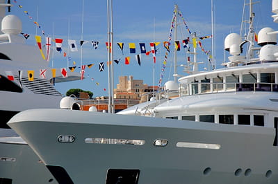un yacht en vente.