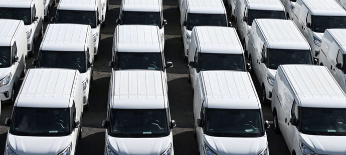 Droits de douane sur les v&eacute;hicules &eacute;lectriques&nbsp;: les n&eacute;gociations entre l'UE et la Chine patinent