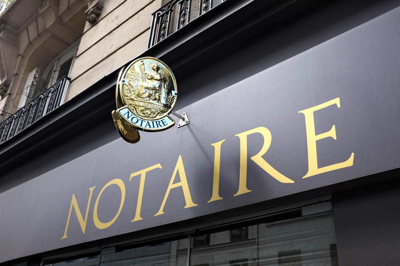 Il change l'assurance-vie de sa mère : les héritiers empochent 300 000 euros sans payer d'impôts