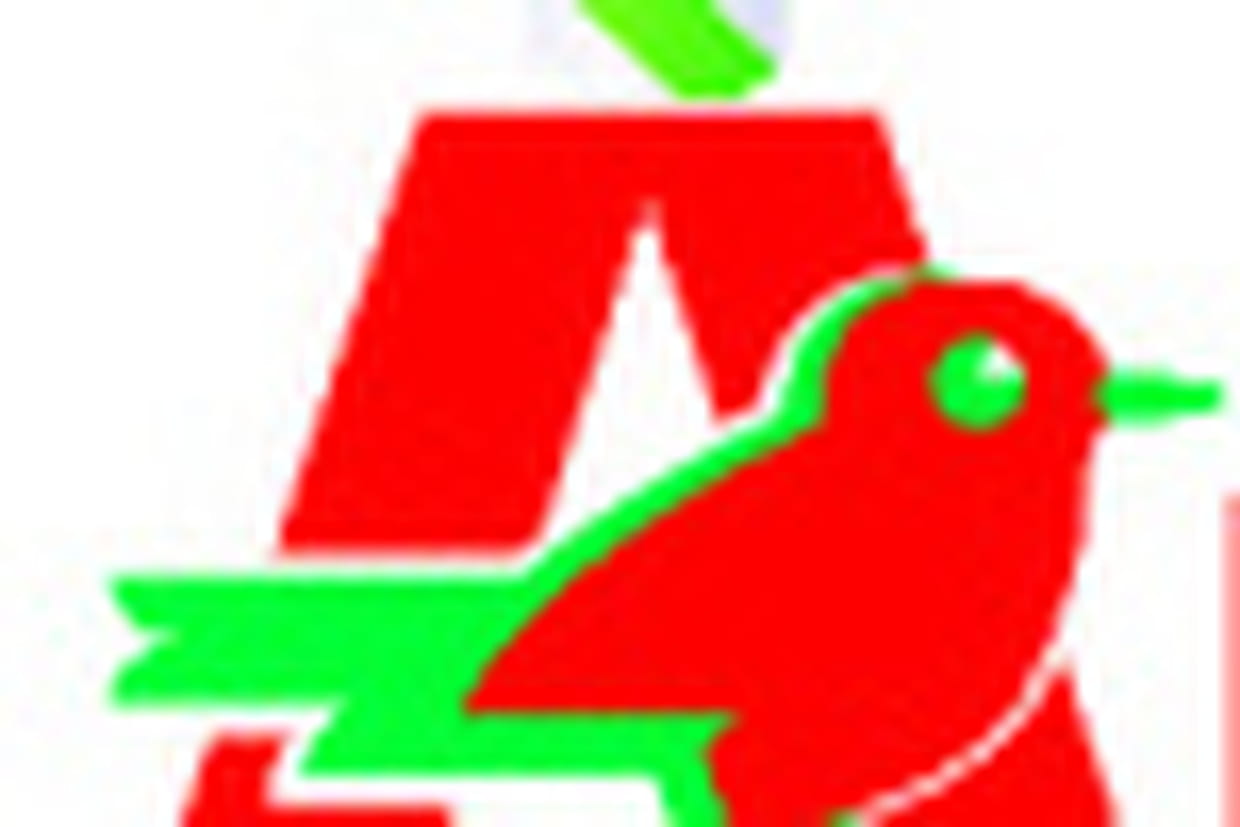 Auchan Fete Son Anniversaire Et Fourbit Ses Armes