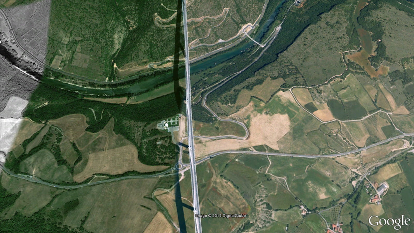 ... et avec le viaduc