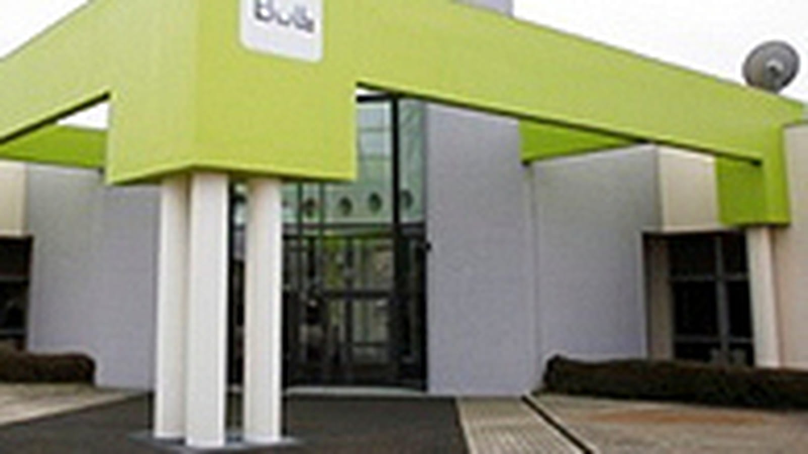 Alimentation électrique triplée