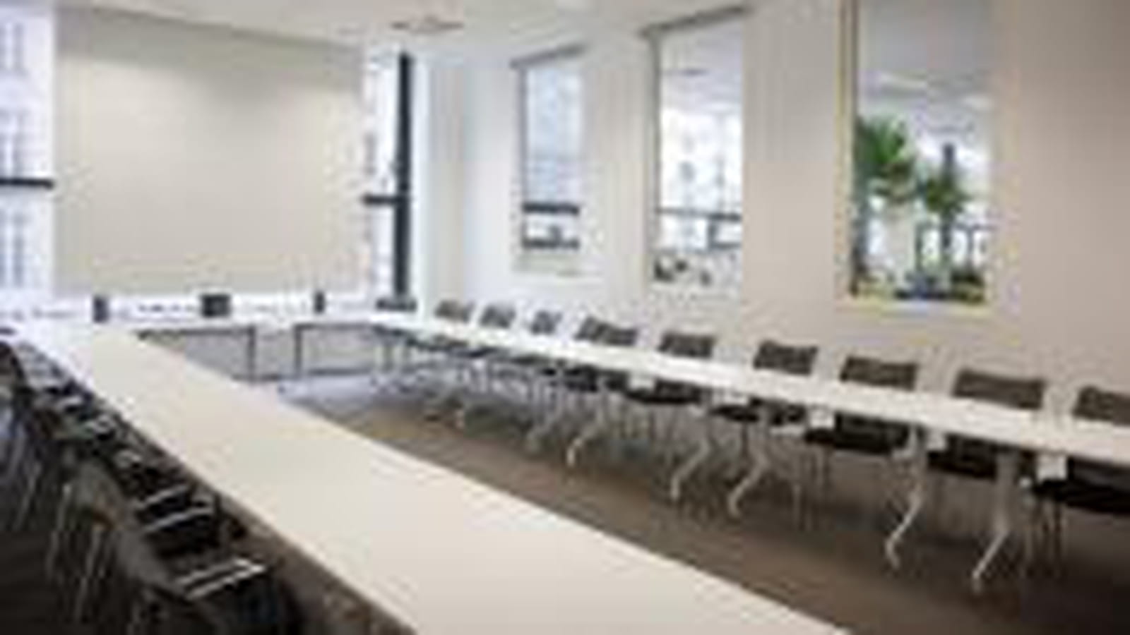 Grande salle de réunion