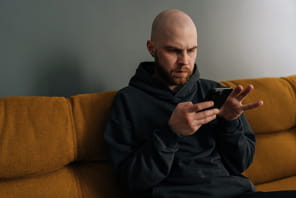 Traiter un m&eacute;decin de charlatan sur Google peut co&ucirc;ter jusqu'&agrave; plusieurs milliers d'euros en justice