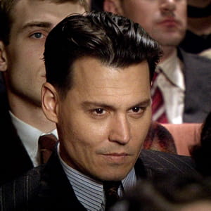 l'acteur johnny depp serait envisagé pour jouer michael jackson.