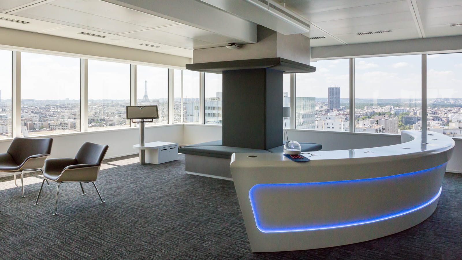 Deux étages pour l'accueil client
