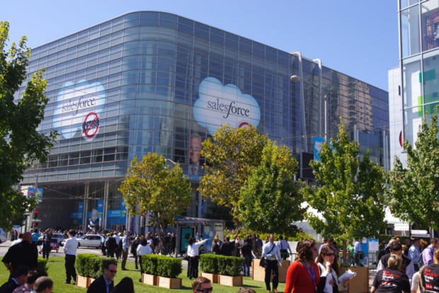 Salesforce investit le Moscone Center... comme Oracle