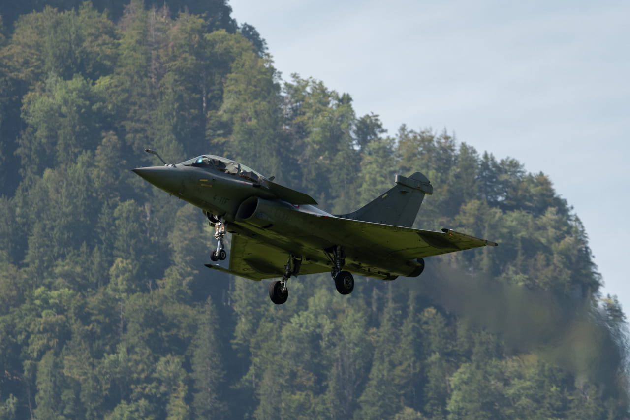 La France conserve sa place de deuxième exportateur mondial d'armement