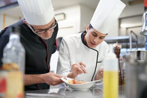 Contrat de professionnalisation&nbsp;: qui peut en b&eacute;n&eacute;ficier&nbsp;? Quelle r&eacute;mun&eacute;ration&nbsp;?