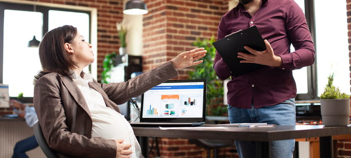 Elle revient de maternit&eacute; et se voit retirer ses responsabilit&eacute;s au travail&nbsp;: la justice annule ce d&eacute;classement d&eacute;guis&eacute;