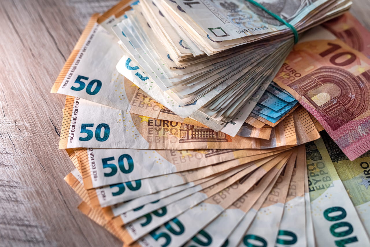 Fraude à la TVA : le parquet européen mène une vague de perquisitions en région parisienne