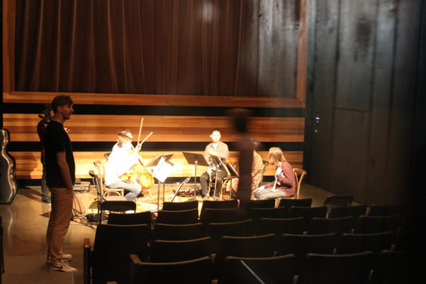 Un théâtre pour accueillir speakers et réunions