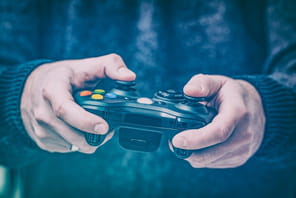 Jeux vid&eacute;o&nbsp;: la Commission europ&eacute;enne refuse une obligation de maintien de la jouabilit&eacute; et propose un code de conduite