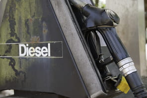 Le gouvernement promet une baisse du prix du gazole de 12&nbsp;&agrave; 18&nbsp;centimes par litre